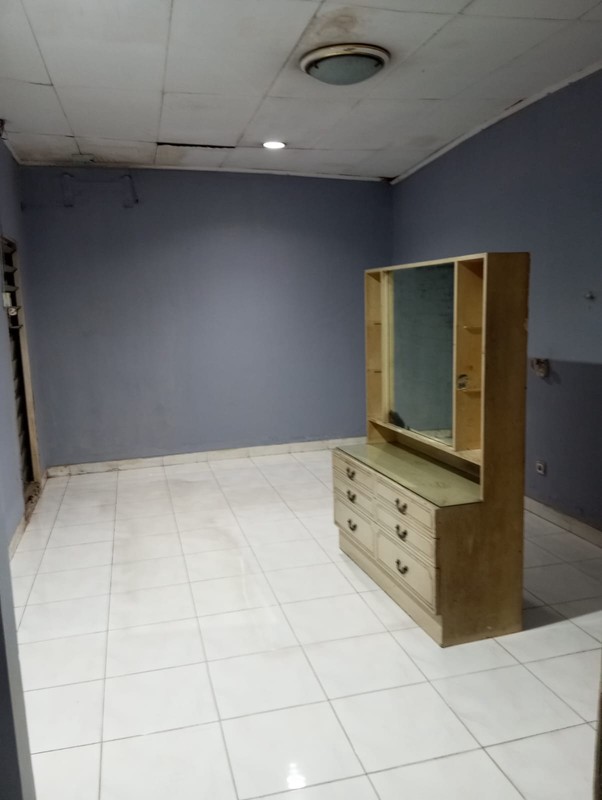 Dijual Cepat Rumah Lokasi Strategis Di Jl. Pinang Emas, Kebayoran Lama, Jakarta Selatan