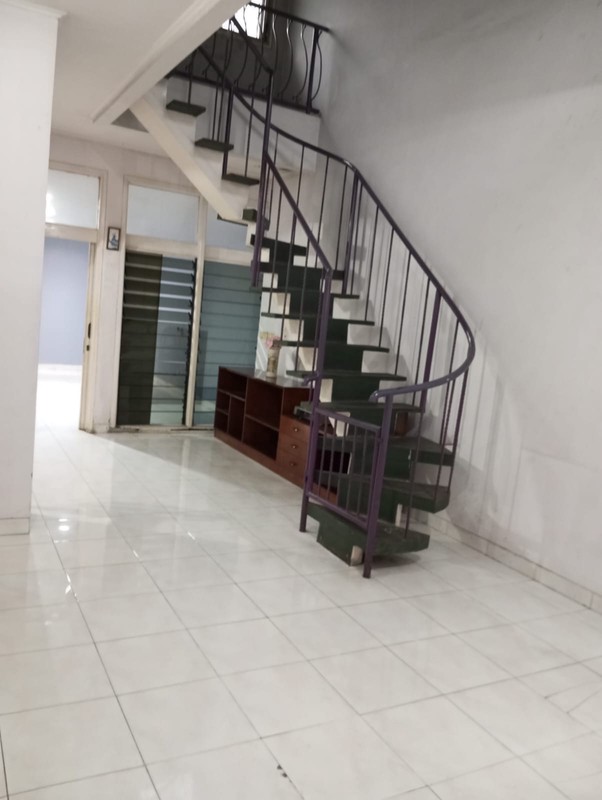 Dijual Cepat Rumah Lokasi Strategis Di Jl. Pinang Emas, Kebayoran Lama, Jakarta Selatan