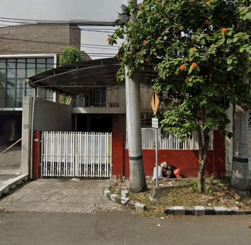 M U R A H!!! Dijual Rumah Hitung Tanah Pusat Kota Jl Kartini, Surabaya Pusat