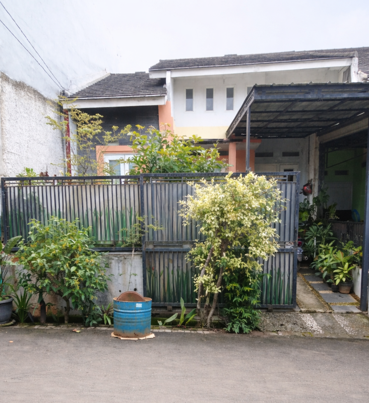 Rumah siap huni di Perum 6600, Pancoran Mas Depok