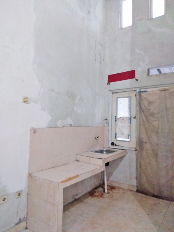 Rumah siap huni di Perum 6600, Pancoran Mas Depok