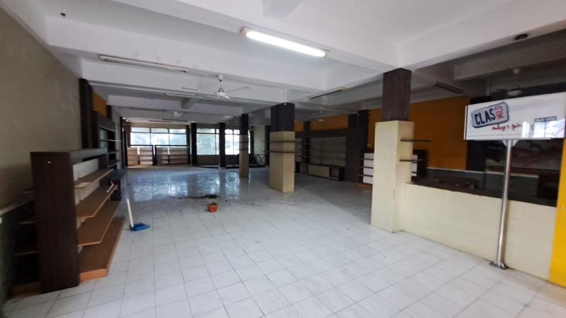 Peluang Bisnis Premium Ruang Usaha 3 Lantai di Jl. A.M. Sangaji Lokasi Magnet Bisnis Sleman