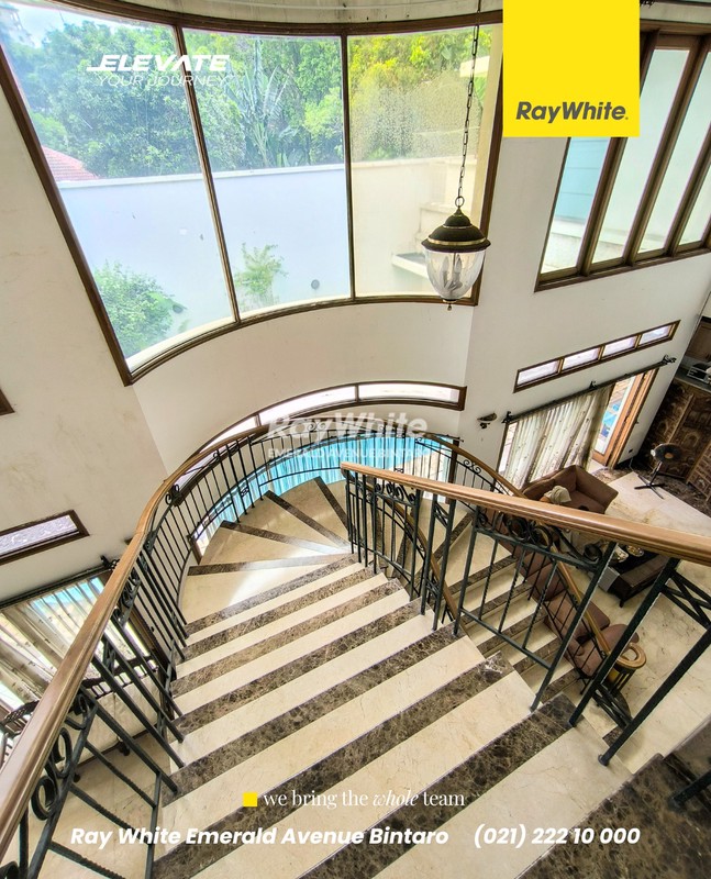 Rumah Bagus Di Jl Metro Alam Pondok Indah Jakarta Selatan,