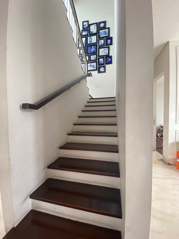 Dijual 240 m2 Rumah Royal Residence Raya Luar Cluster Row Jalan 4 Mobil View Danau 