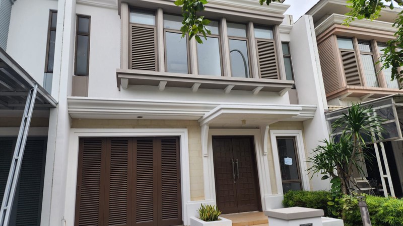Dijual Rumah Cantik di Luxmore, Greenwich,BSD City