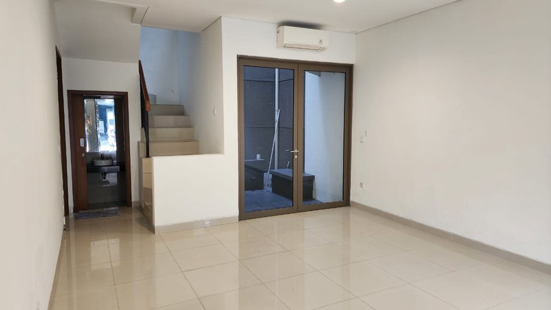 Dijual Rumah Cantik di Luxmore, Greenwich,BSD City