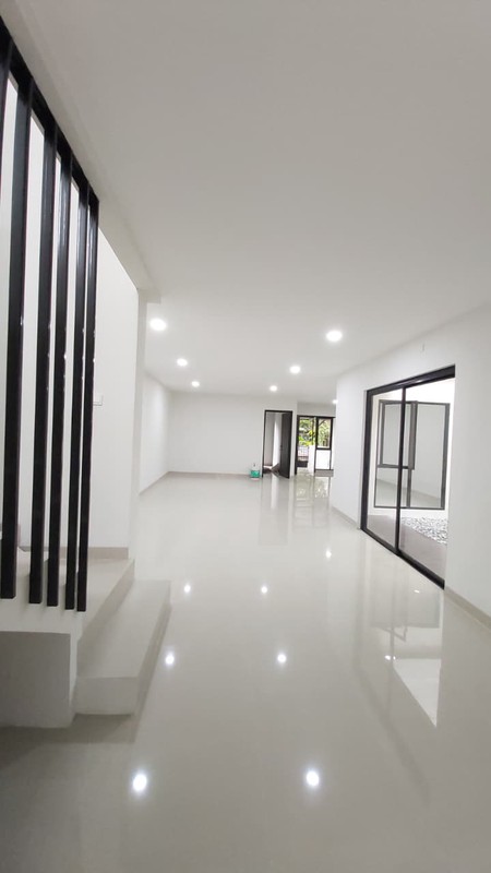 Rumah Baru Minimalis 2 Lantai Siap Huni di Giri loka BSD Dekat Tol