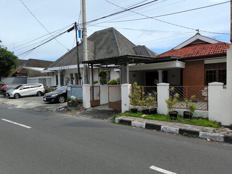 Aset Premium di Tengah Kota, Rumah Strategis Kotabaru, Cocok untuk Bisnis & Hunian Eksklusif