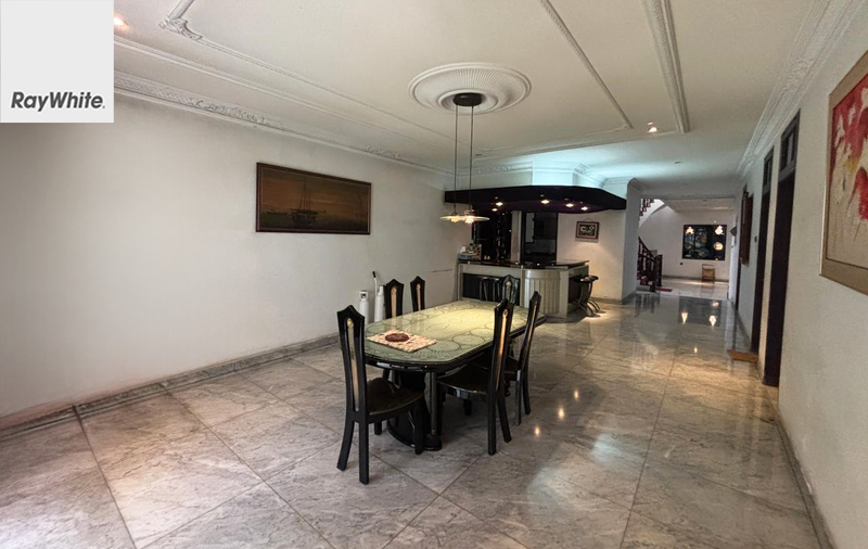 FOR SALE Rumah 2 Lantai Syamsu Rizal Menteng Jakarta Pusat 