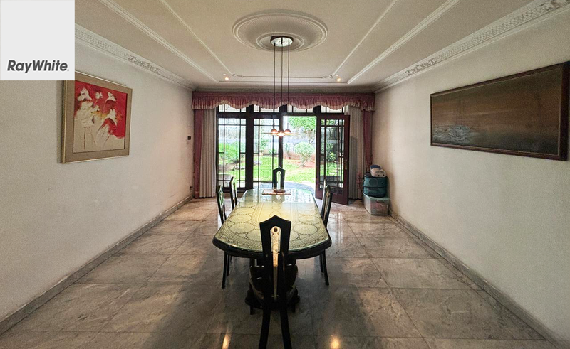 FOR SALE Rumah 2 Lantai Syamsu Rizal Menteng Jakarta Pusat 