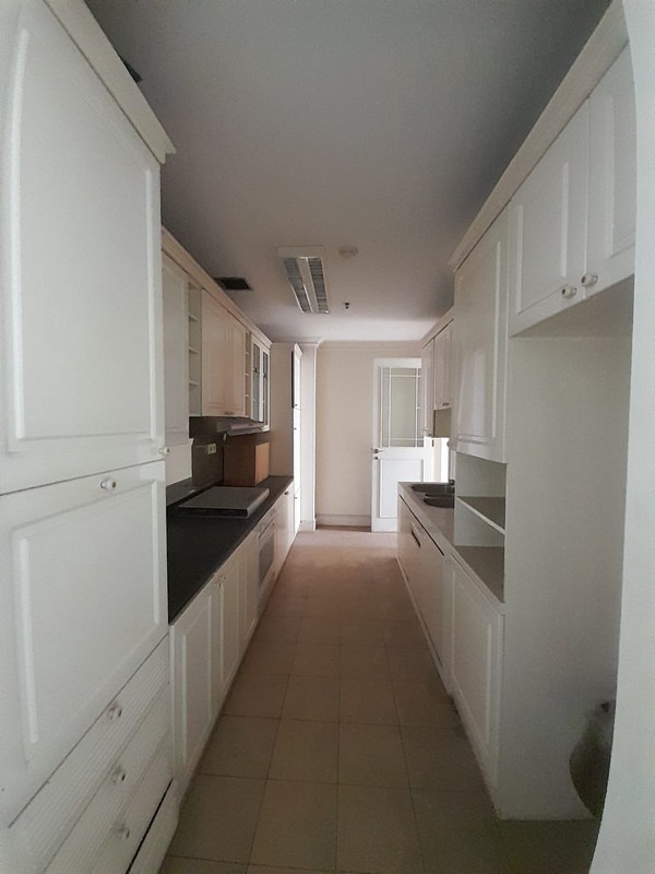 Dijual Apartemen Lokasi Strategis DI Permata Hijau, Jakarta Selatan