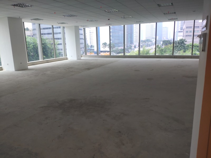 Di Sewakan Office Space Digedung Lippo Thamrin Lantai 5, Disewakan dan dijual, posisi menghadap jalan M H Thamrin