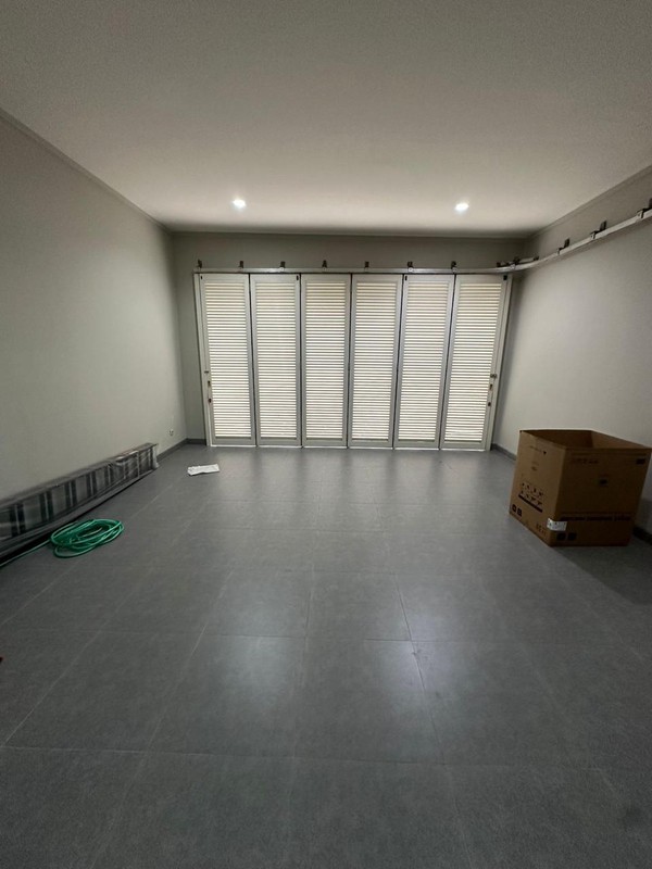 Dijual 412 m2 Rumah Diamond Hill Citraland Surabaya Barat - Hook ( Timur - Utara ) - Taman Asri - Desain Tropical Modern - Garasi Carport 4 Mobil Luas