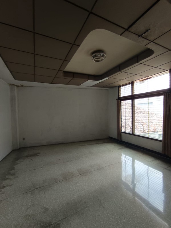 Rumah di Mainroad Pasir Kaliki Bandung