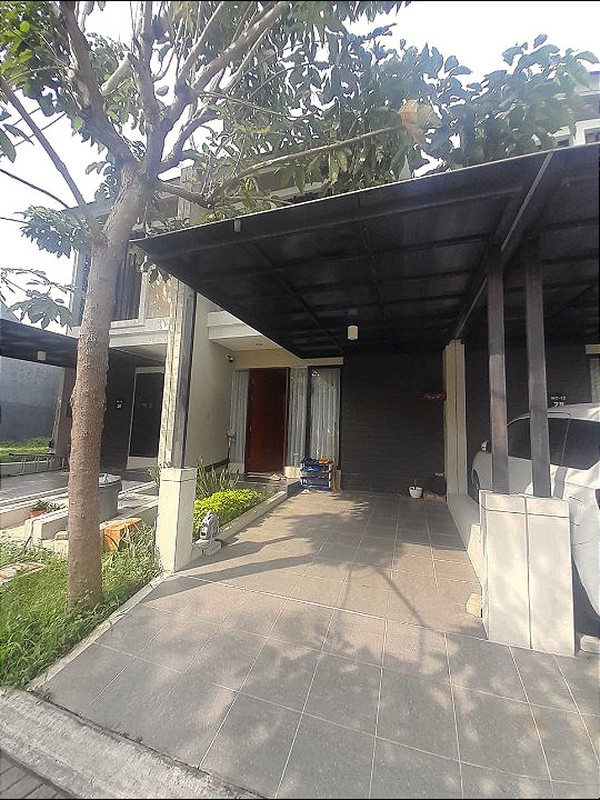 Dijual Rumah Posisi Strategis di Kawasan Elit Northwest Park, Citraland Surabaya Barat