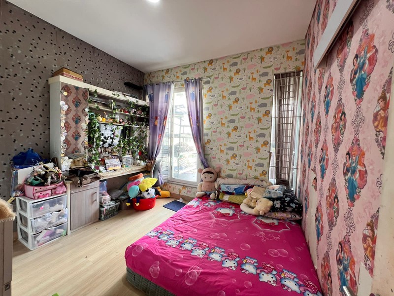 Dijual Rumah Eksklusif Boulevard Citra Grand Hadap Timur  