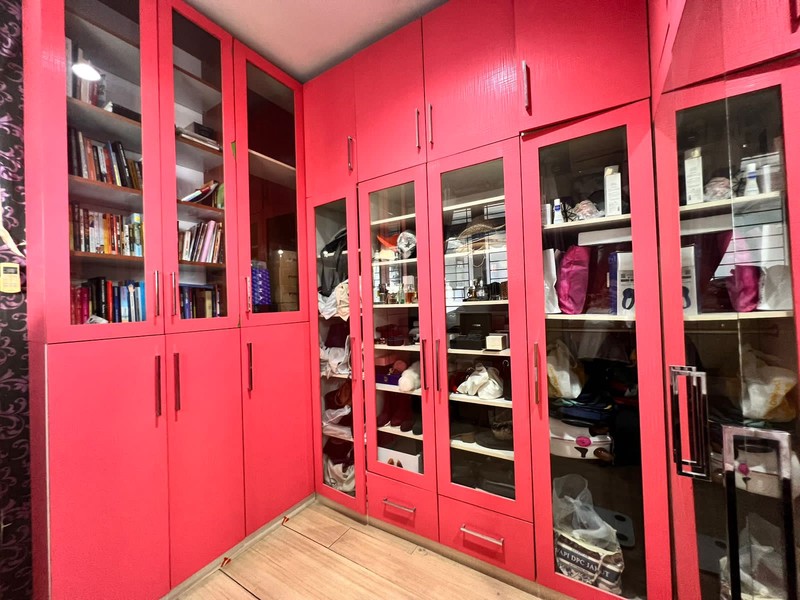 Dijual Rumah Eksklusif Boulevard Citra Grand Hadap Timur  