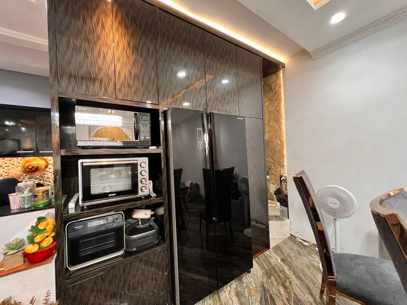 Dijual Rumah Eksklusif Boulevard Citra Grand Hadap Timur  