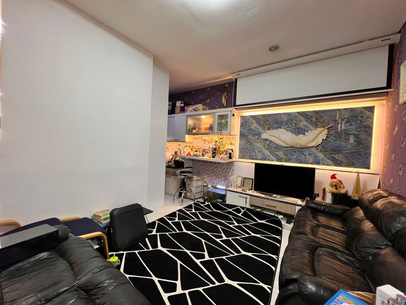 Dijual Rumah Eksklusif Boulevard Citra Grand Hadap Timur  