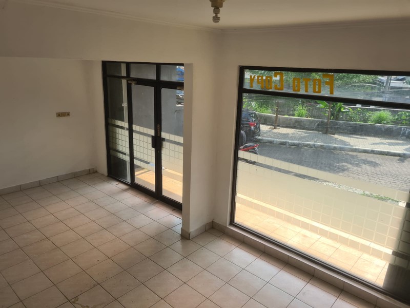 Ruko di Bukit Nusa Indah Serua Tangerang selatan Posisi Hook siap Usaha
