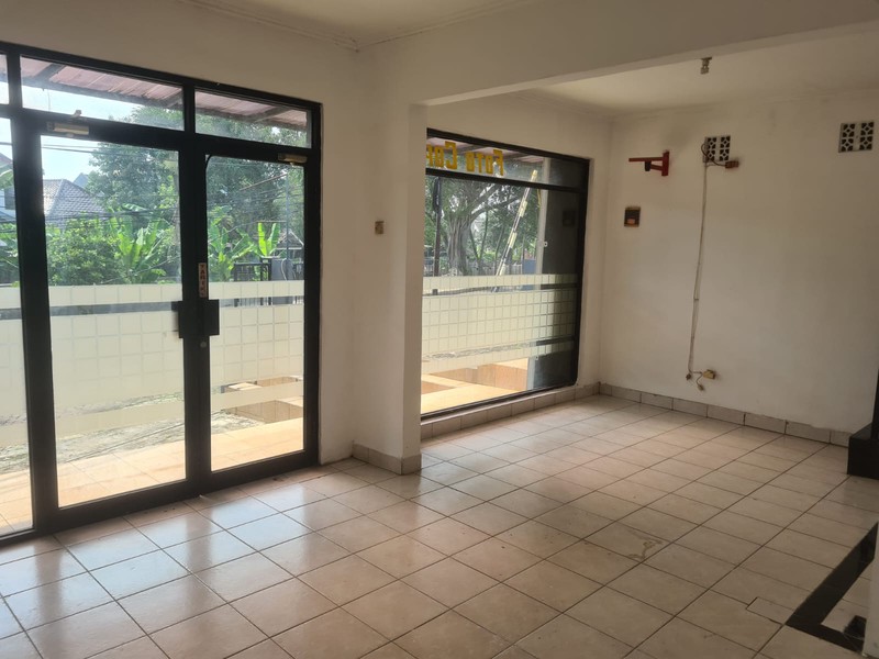 Ruko di Bukit Nusa Indah Serua Tangerang selatan Posisi Hook siap Usaha