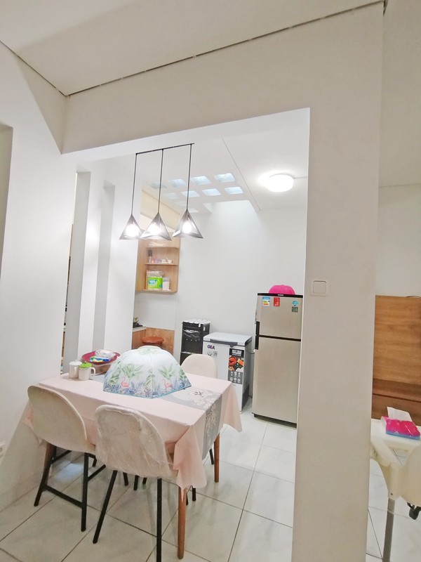 Rumah Cantik di Malibu Village, Lokasi Strategis dan nyaman