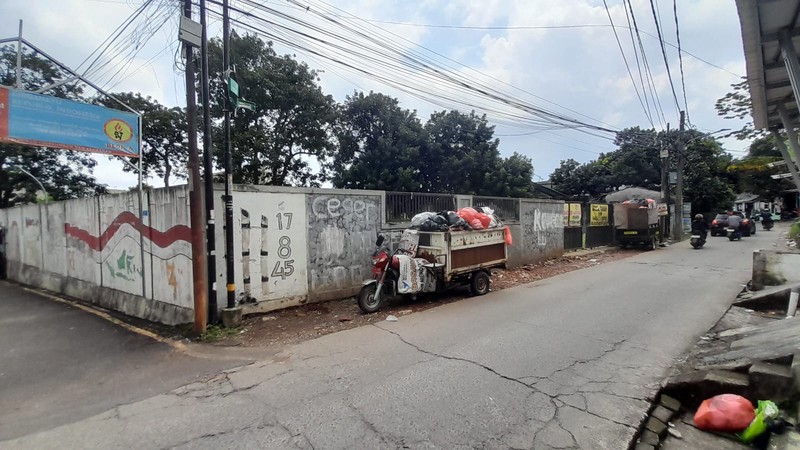 Tanah dengan Luas 1318 m2 Lokasi Jakasetia Bekasi 