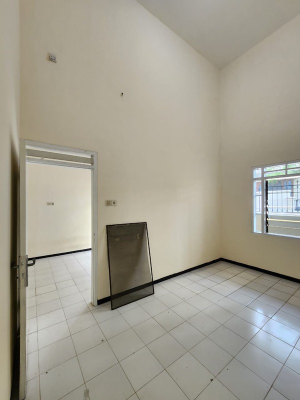 Disewakan Rumah Nirwana Eksekutif - Wonorejo permai - Rungkut Surabaya Timur dekat Raya MERR 