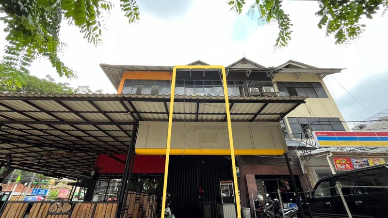 Ruko Dijual Cepat Lokasi Hook dan Strategis Cocok Untuk Usaha : Restaurant, Cafe, Bengkel, Coffe Shop, di Tebet, Jakarta Selatan