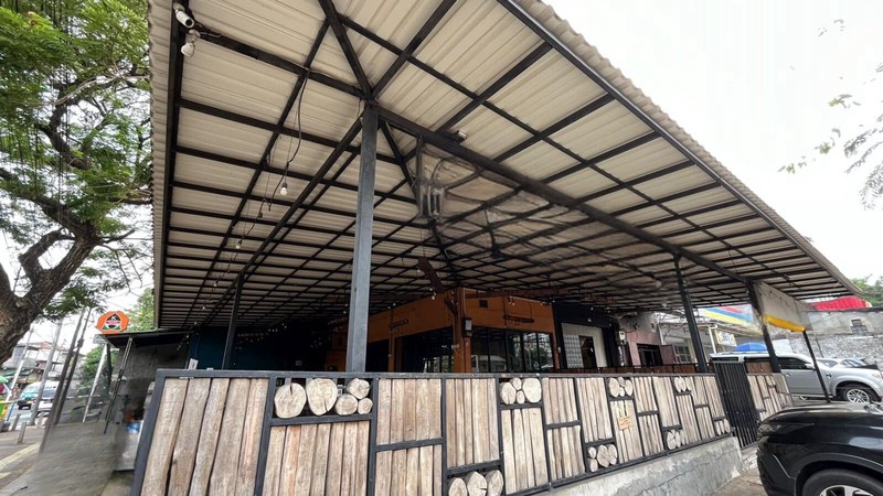 Ruko for Sale in Jakarta Selatan, DKI Jakarta Ruko Dijual Cepat Lokasi Hook dan Strategis Cocok Untuk Usaha : Restaurant, Cafe, Bengkel, Coffe Shop, di Tebet, Jakarta Selatan