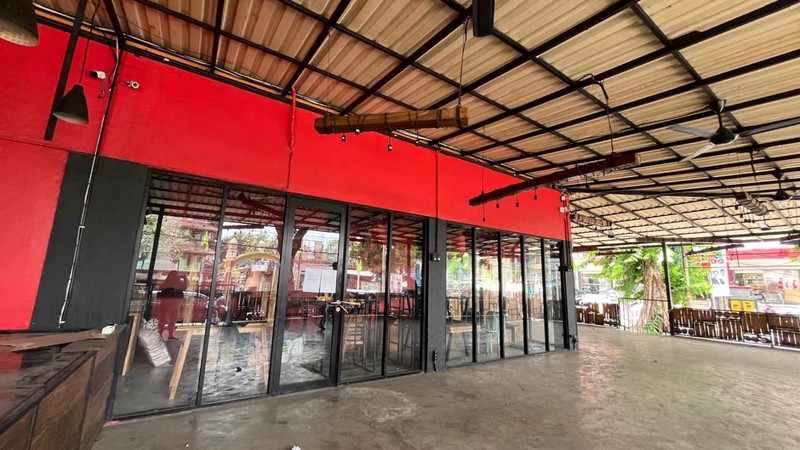 Ruko for Sale in Jakarta Selatan, DKI Jakarta Ruko Dijual Cepat Lokasi Hook dan Strategis Cocok Untuk Usaha : Restaurant, Cafe, Bengkel, Coffe Shop, di Tebet, Jakarta Selatan