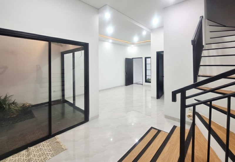 Rumah minimalis  brand new siap huni di Graha Bintaro 