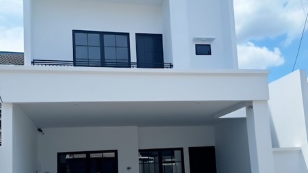 Rumah minimalis  brand new siap huni di Graha Bintaro 