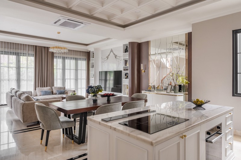 Rumah Hoek dengan Pool berkonsep Classic Harmony di Puri Bintaro Sektor 9