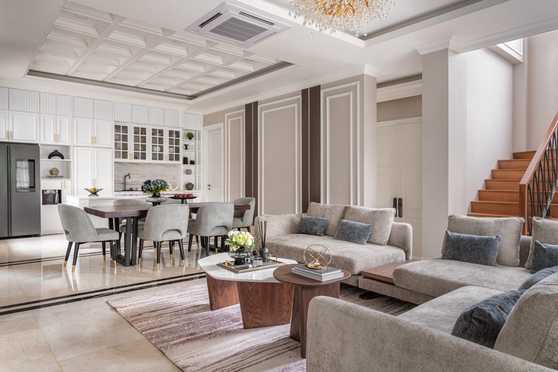 Rumah Hoek dengan Pool berkonsep Classic Harmony di Puri Bintaro Sektor 9