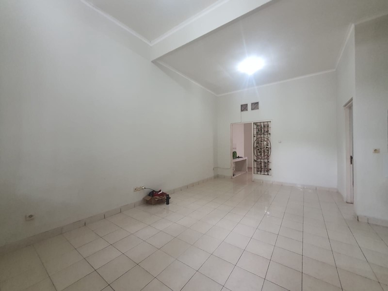 RUMAH MINIMALIS 1 LANTAI SIAP HUNI DALAM CLUSTER KOTA WISATA CIBUBUR