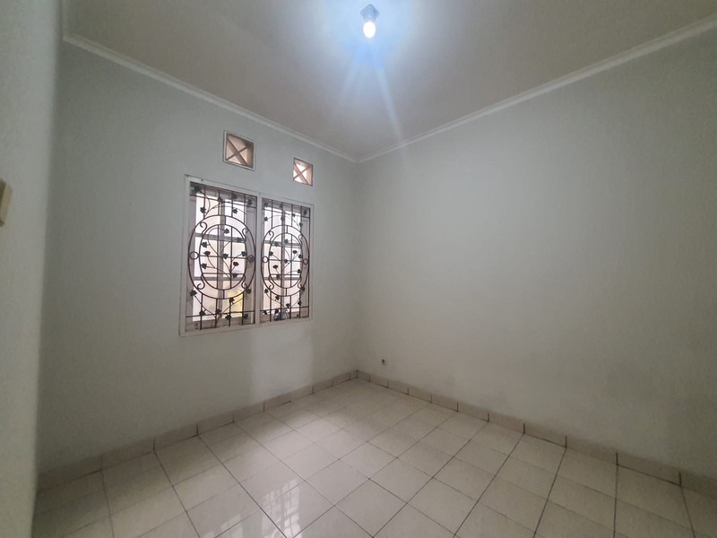 RUMAH MINIMALIS 1 LANTAI SIAP HUNI DALAM CLUSTER KOTA WISATA CIBUBUR