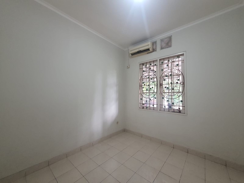 RUMAH MINIMALIS 1 LANTAI SIAP HUNI DALAM CLUSTER KOTA WISATA CIBUBUR