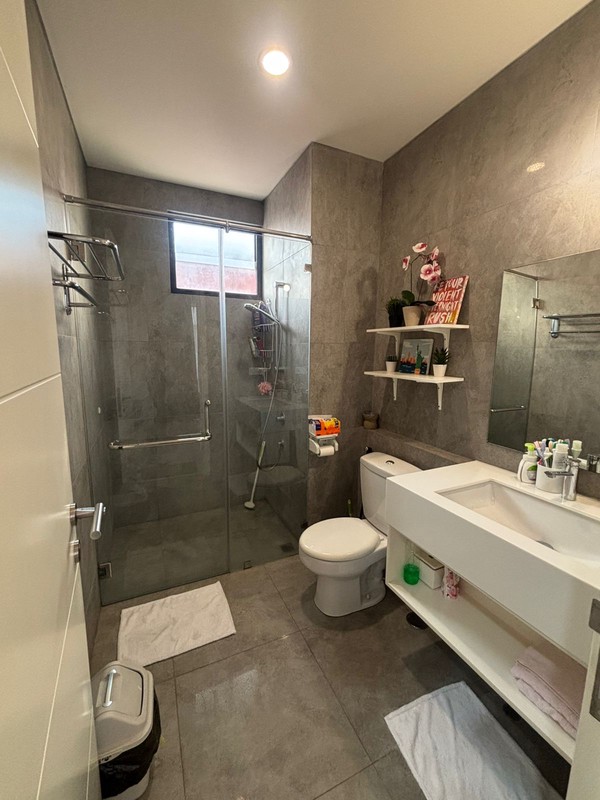 disewa apartemen furnished tinggal bawa koper LLOYD Tower S Alam Sutera type 3 BR