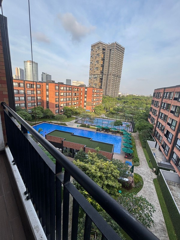 disewa apartemen furnished tinggal bawa koper LLOYD Tower S Alam Sutera type 3 BR