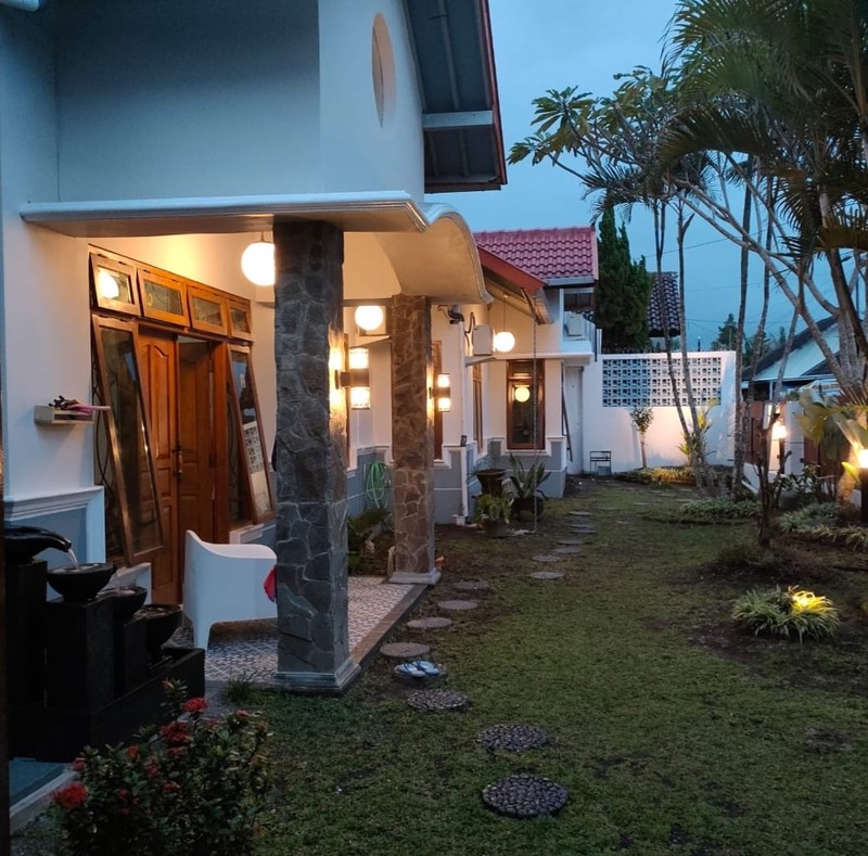 Rumah Dijual di Jakal KM 8.5 Yogyakarta - Dekat UGM & Hyatt Regency | SHM | 352 m²