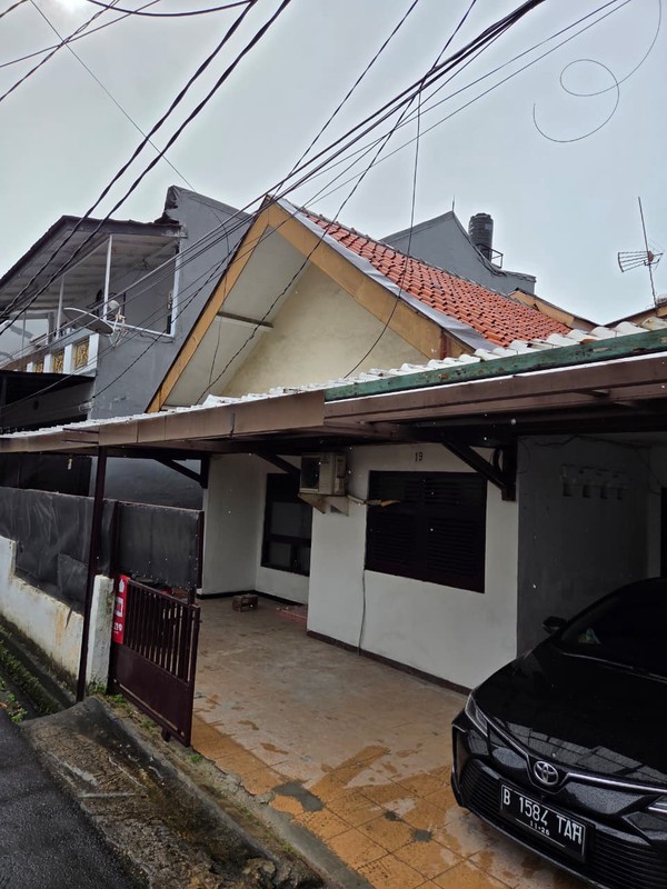 Rumah 2 Lantai 5 Kamar Tidur Lokasi Tebet Jaksel