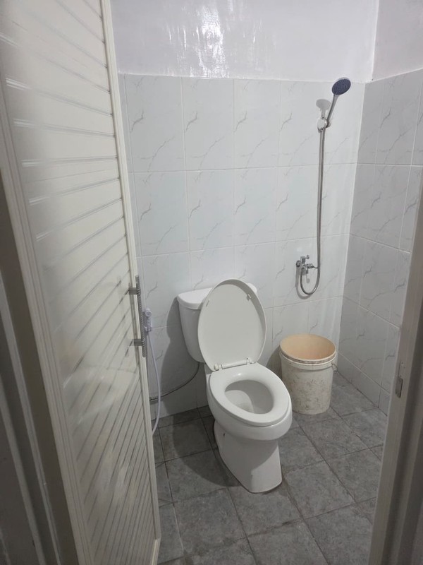 Rumah 2 Lantai 5 Kamar Tidur Lokasi Tebet Jaksel