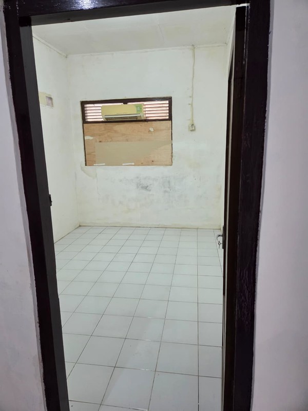 Rumah 2 Lantai 5 Kamar Tidur Lokasi Tebet Jaksel