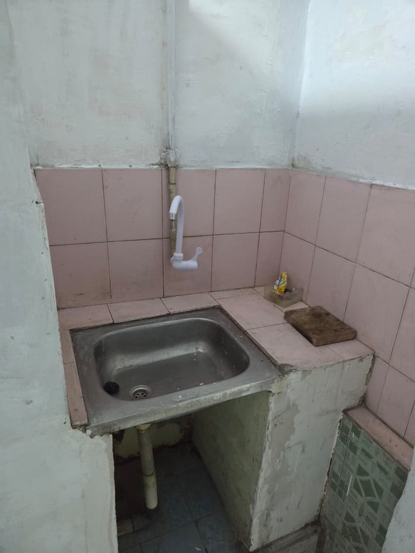 Rumah 2 Lantai 5 Kamar Tidur Lokasi Tebet Jaksel