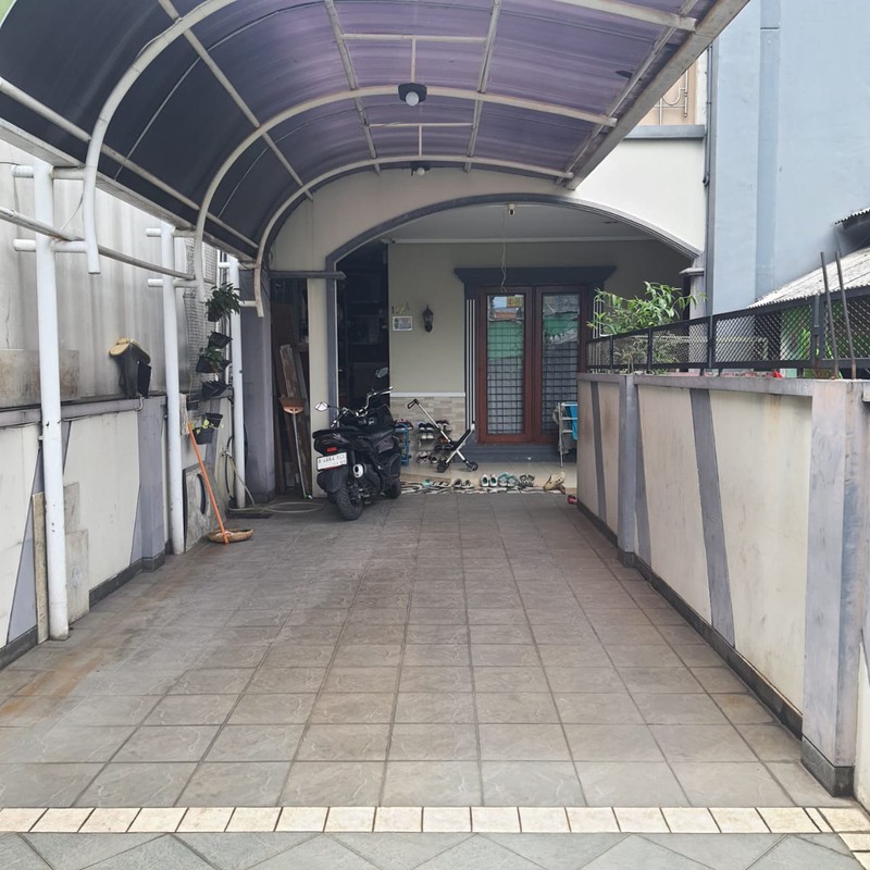 Rumah Apik 2 Lantai  Dekat Margonda, Depok