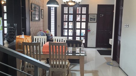 Rumah Apik 2 Lantai  Dekat Margonda, Depok