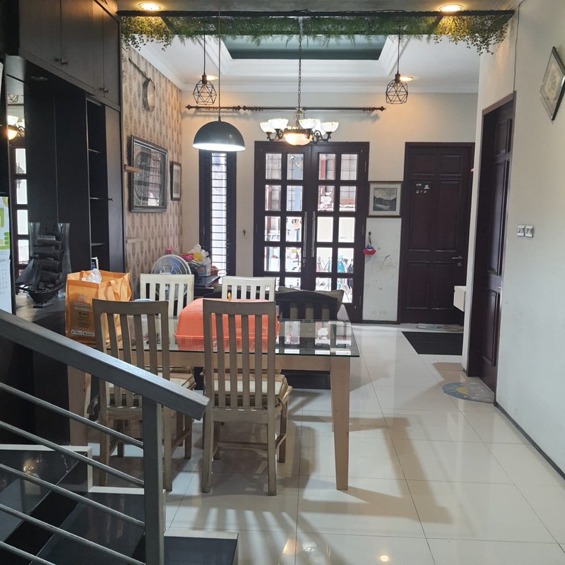 Rumah Apik 2 Lantai  Dekat Margonda, Depok