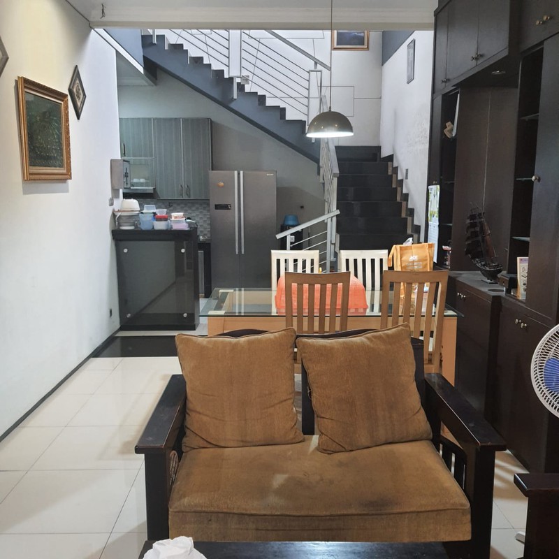 Rumah Apik 2 Lantai  Dekat Margonda, Depok