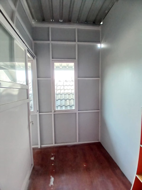 Strategis & Nyaman, Rumah Tinggal + Kantor 2 Lantai Siap Huni & Semi Furnished, Sinduharjo, Ngaglik, Sleman